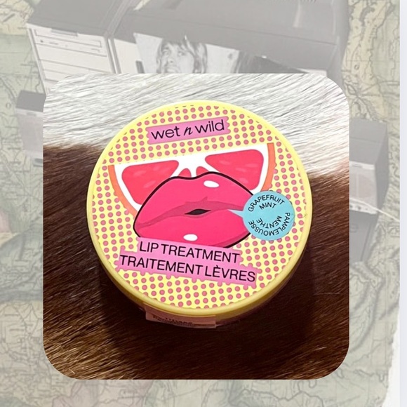 π·οΈ Wet n Wild grapefruit mint lip treatment lip gloss lip balm π - Picture 1 of 8